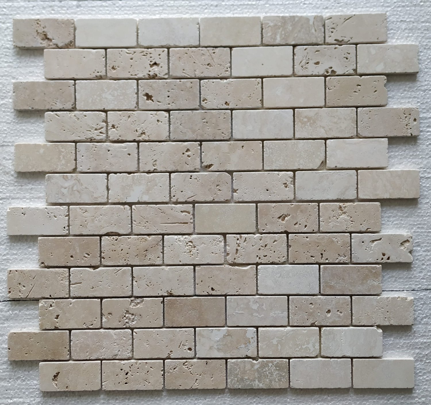 Classic Travertine Brick Tumbled Mosaic 30,5x30,5 cm