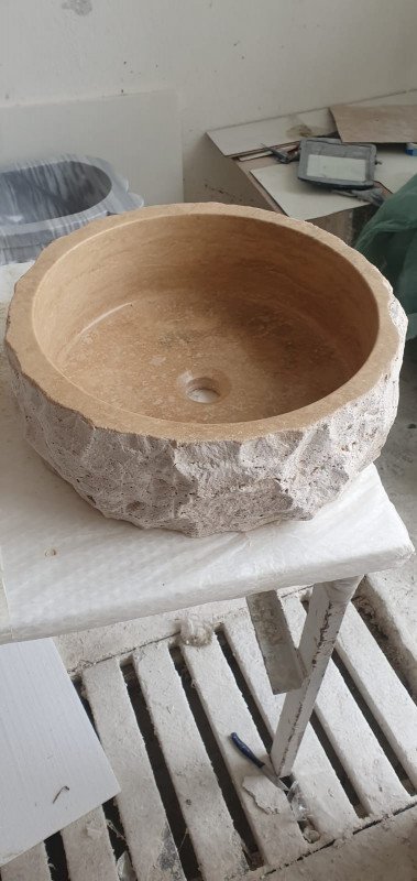 Évier fendu rond léger en travertin 15 x 40.6 cm